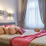 شقة Centre Apartments-old Town