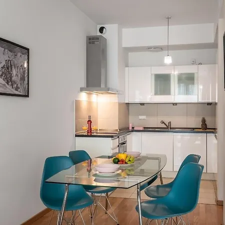 Centre Apartments-old Town Apartment *