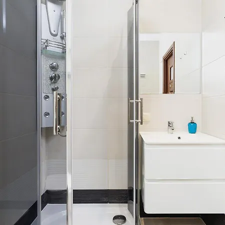 Centre Apartments-old Town Apartment *