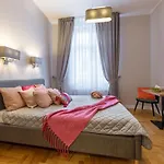 Centre Apartments-old Town Daire *
